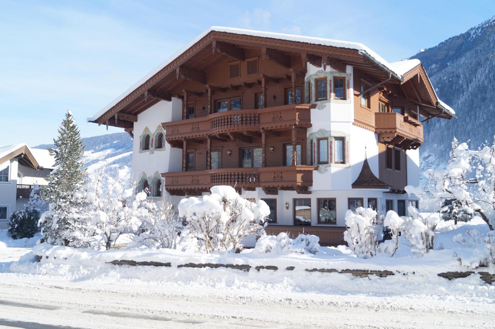 Landhaus Sabrina Apartment Mayrhofen